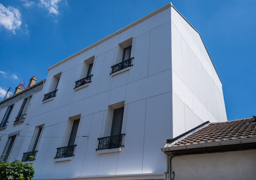 Petite copropriété après les traveaux de réhabilitation par l'architecte Ronan Le Hyaric et ALPAC